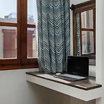 Kamares Boutique